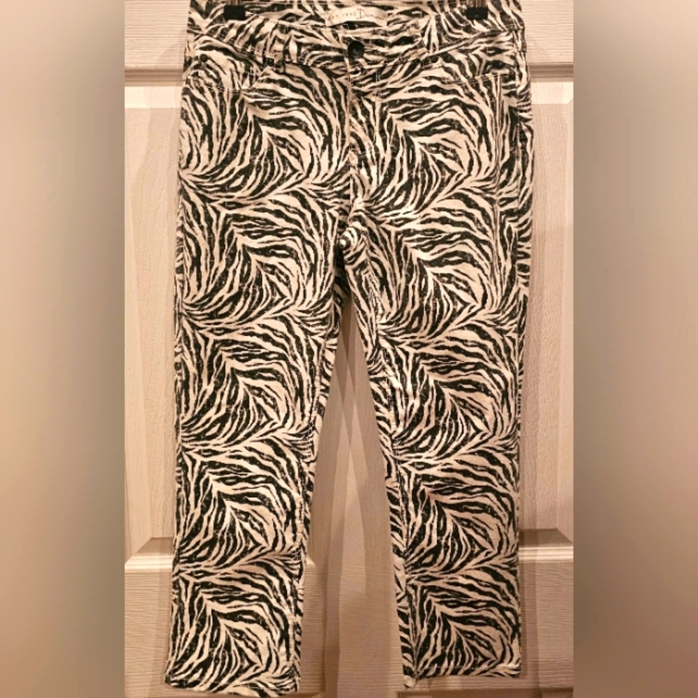 Zebra Print Skinny Cropped Pants